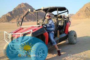 Катание на четырёхместном багги