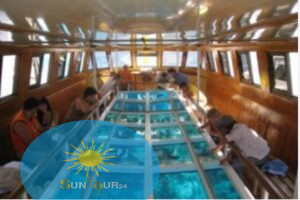 Лодка със стъклено дъно в Шарм Ел Шейх