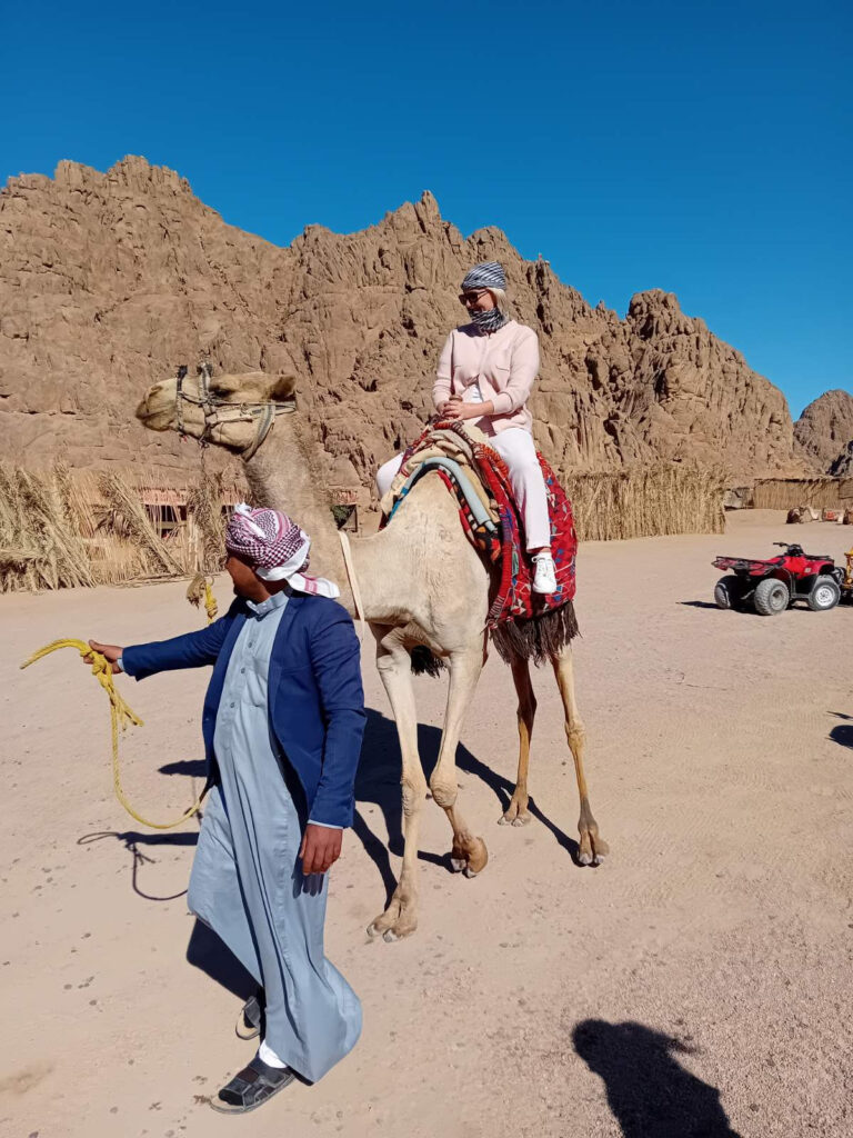 img-a2c4e95489b634d227bbfd9a325a314c-v